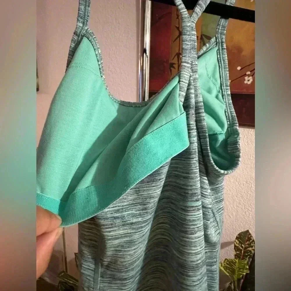 Lululemon athletica tank tops size 4